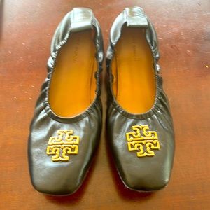 MINNIE TRAVEL BALLET flat. Worn once. Perfect condition. Black leather